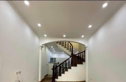 CHO THUÊ LÀM HOMESTAY PHỐ HỒNG HÀ, 5 TẦNG, 50M2, 5 PN, 22 TRIỆU (CTL)